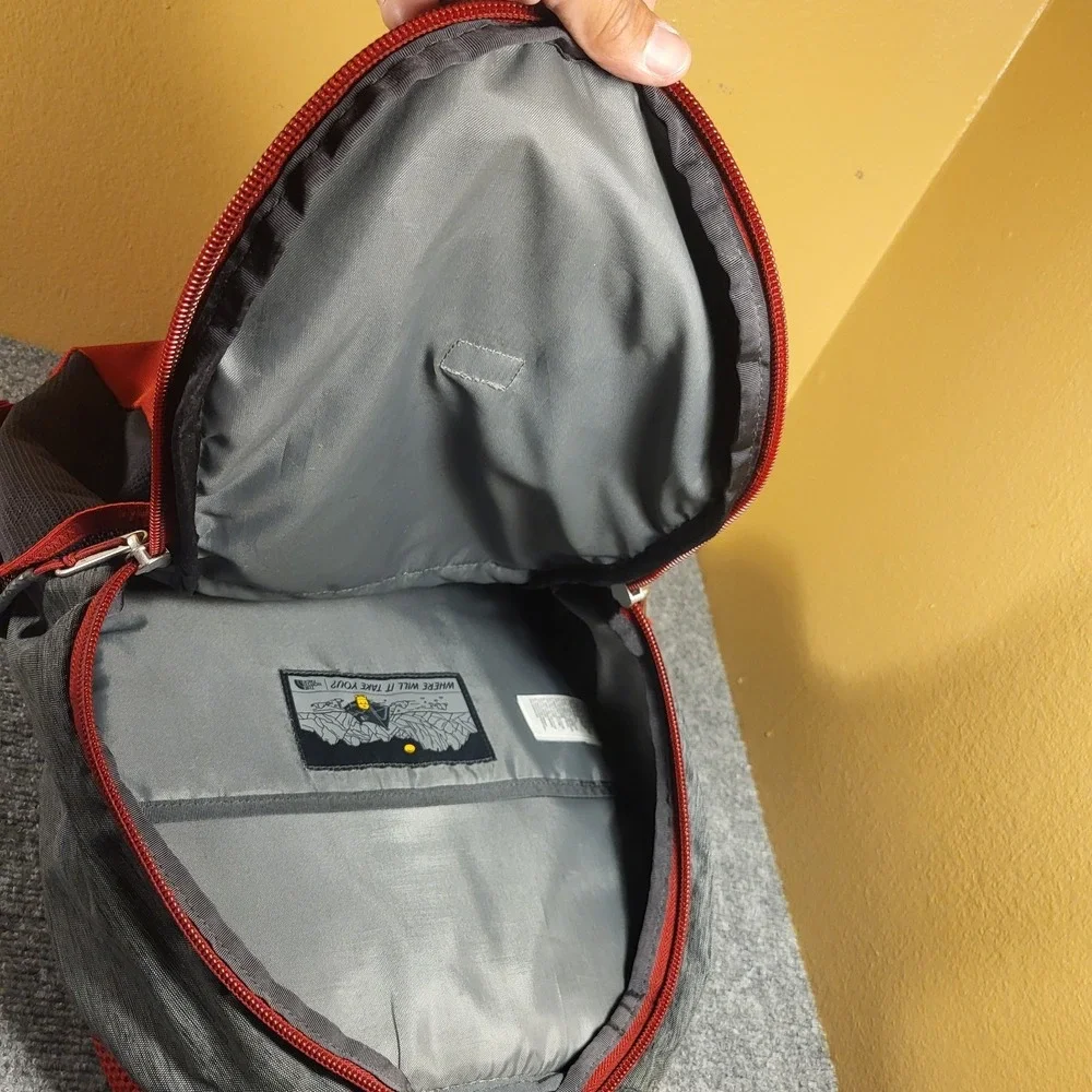 The North Face Vault Backpack Super Clean Gray/Burgundy (NF0A3KV9)